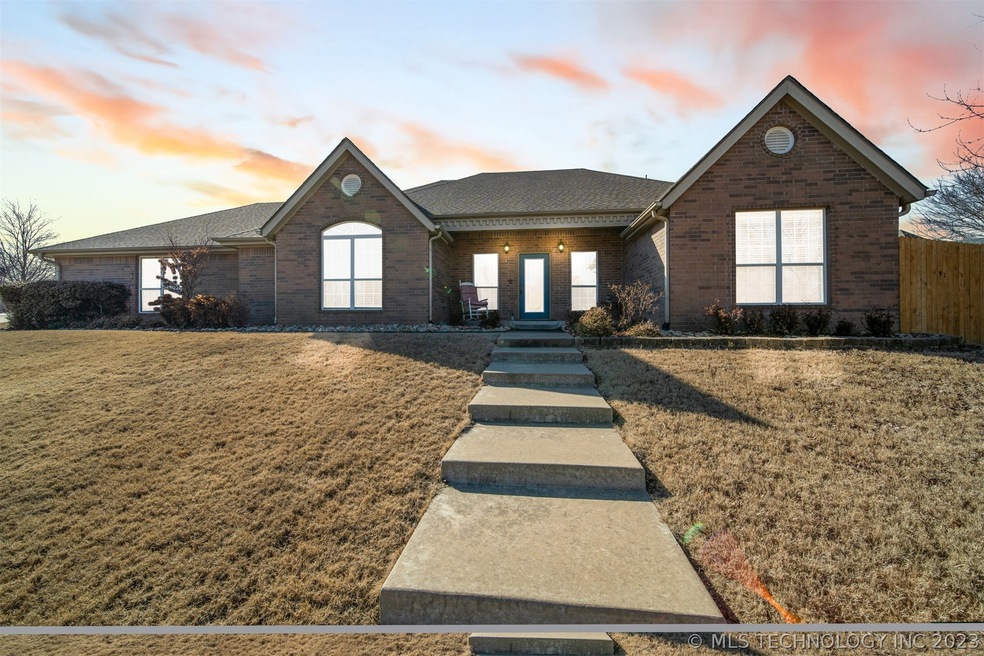 3209 Callaway Dr, Claremore, OK 74019 - photo 1