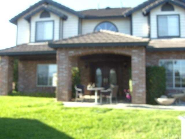 front of white gold ct