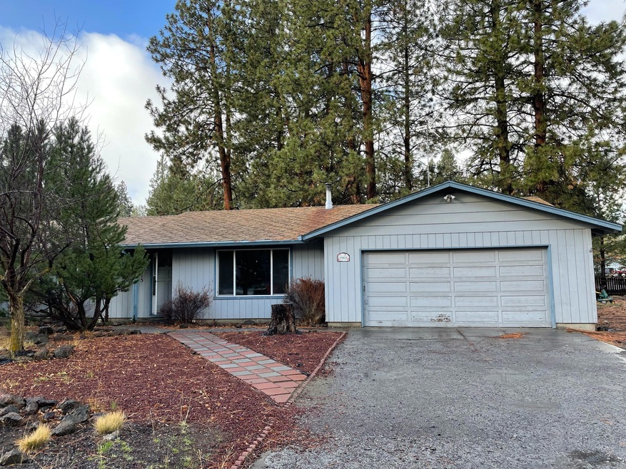 19815 Ponderosa St, Bend, OR 97702 - photo 1