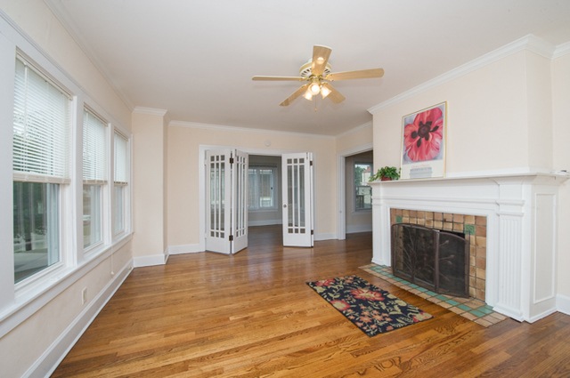 412 Douglas Ave unit 2, Waukegan, IL 60085 - photo 1