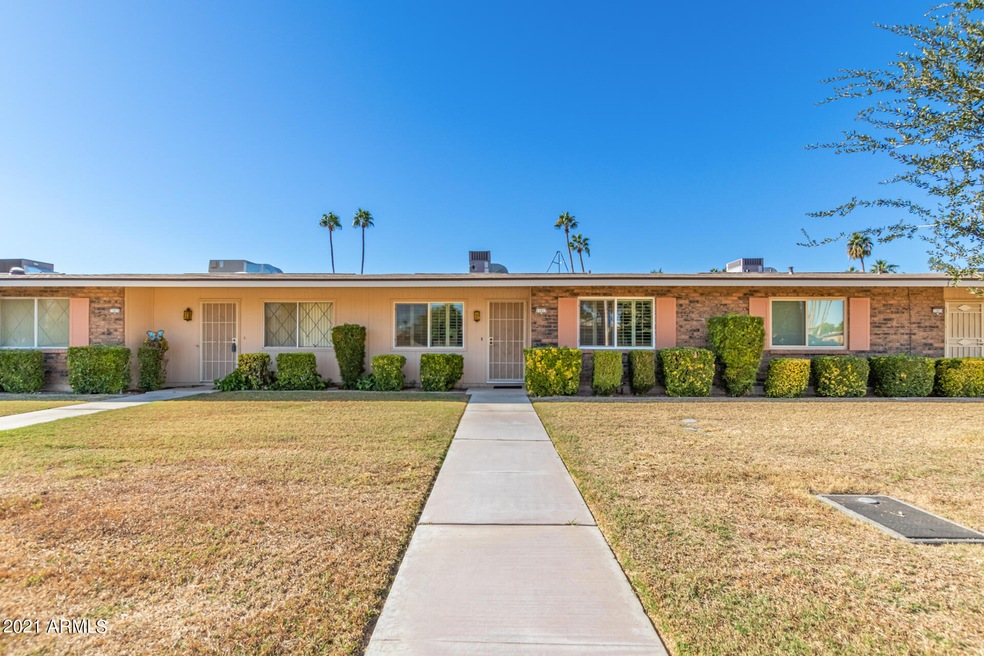 11017 W Thunderbird Blvd, Sun City, AZ 85351 - photo 1