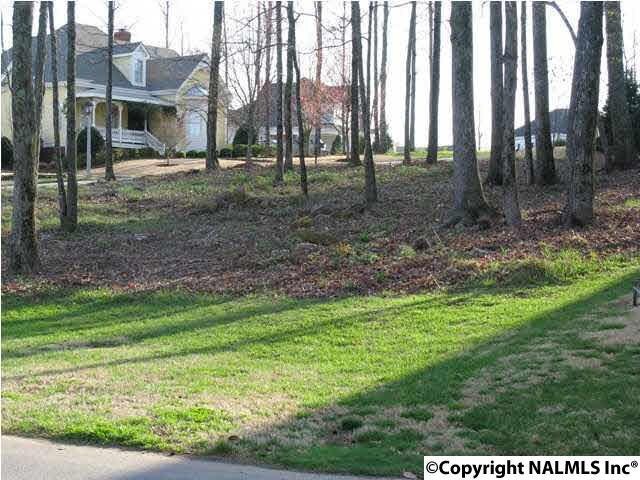 LOCATION! NORTH OF CIRCLE AT CREST PARK, CHOICE CORNER LOT @ LEDGES MAIN/LEDGE VIEW OFFERS GORGEOUS VIEWS OF THE CUMBERLAND PLATEAU, PAINT ROCK VALLEY AND SOUTHERN SUNRISES. CAPTURE SUNSET VIEWS TOO FROM UPPER LEVEL OF PROPOSED HOME. PLANS AVAILABLE.