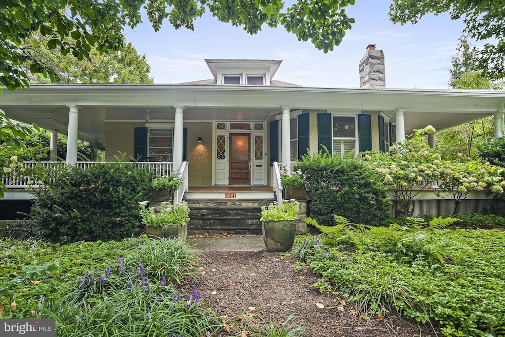 4621 Drummond Ave, Chevy Chase, MD 20815 - photo 1
