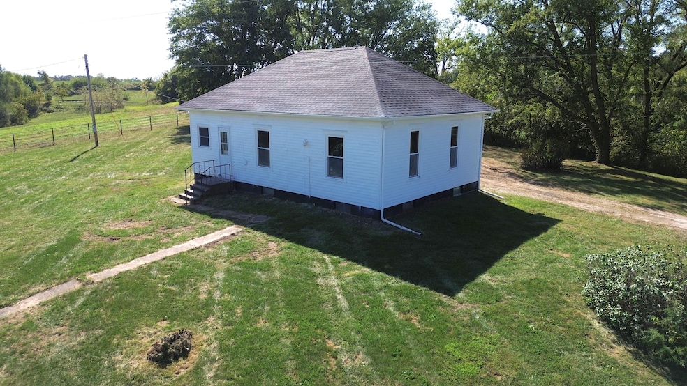 13367 Quail Ave, Bloomfield, IA 52537 - photo 1