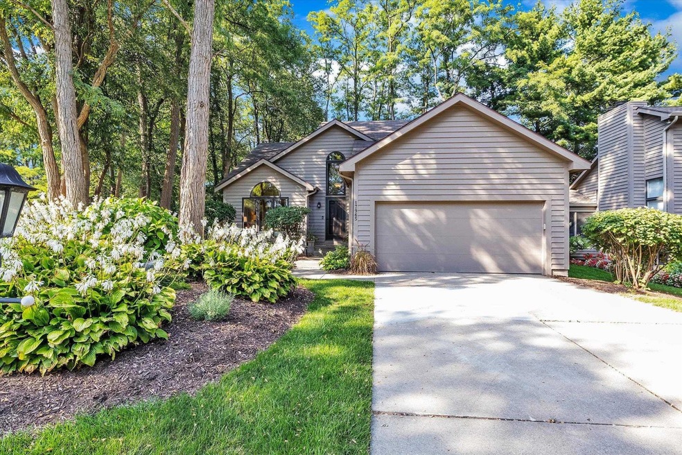 17965 Amberwood Ln, South Bend, IN 46635 - photo 1