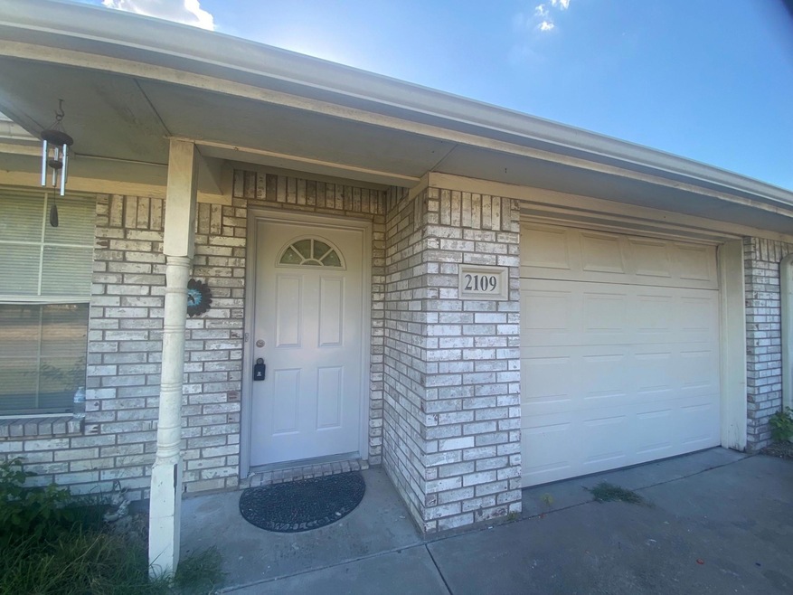 2109 Albert Broadfoot St unit 2111, Bonham, TX 75418 - photo 1