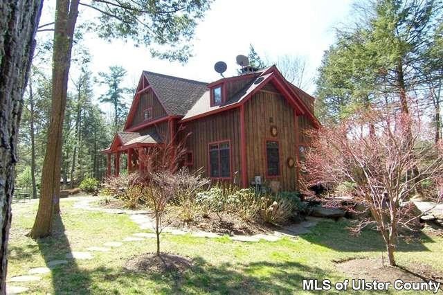 428 N Riverside Rd, Highland, NY 12528 - photo 1