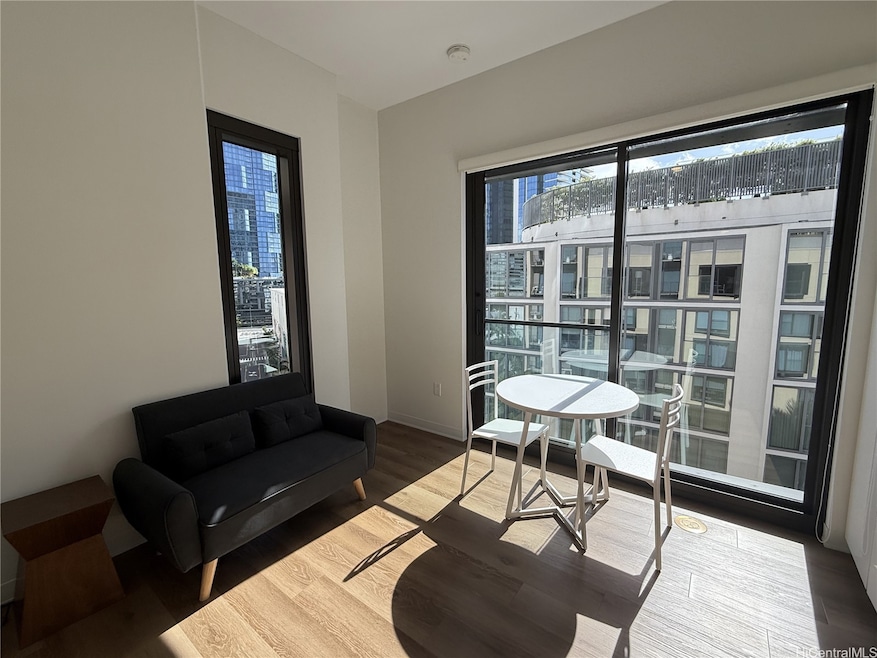 'A'ali'i unit 701, Honolulu, HI 96814 - photo 1