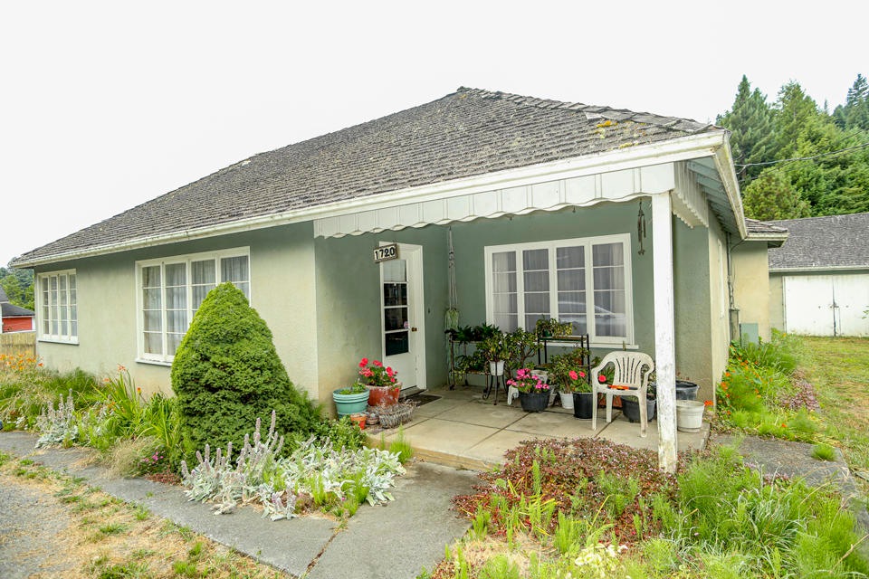 06 Front Porch
