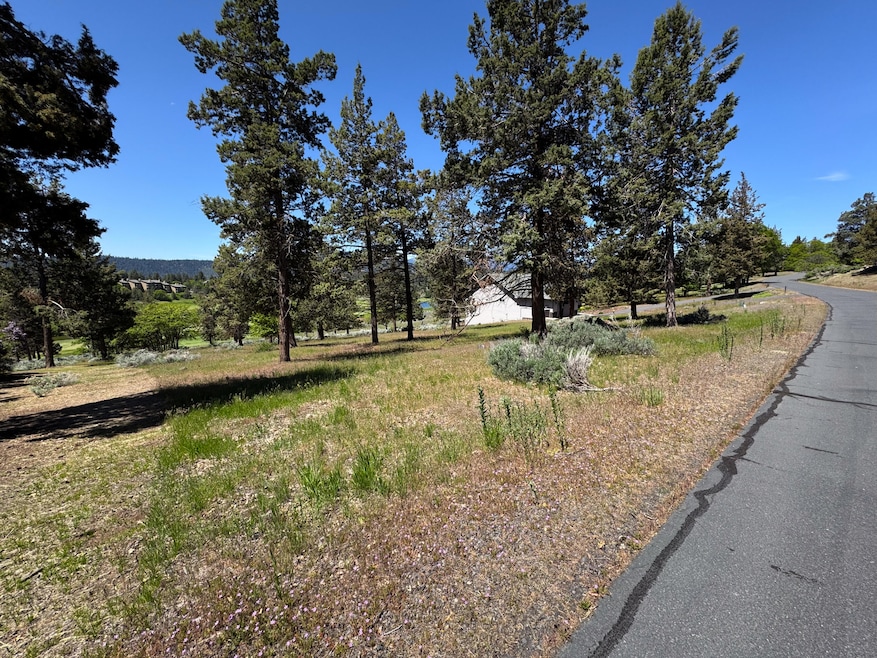 569 Kestrel Rd-01