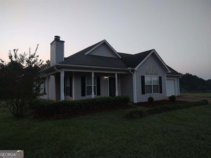 1139 Larkspur Dr, Locust Grove, GA 30248 - photo 1