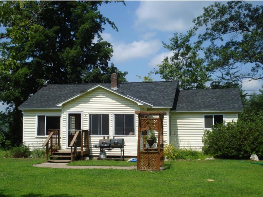 28 Morway St, Charlestown, NH 03603 - photo 1