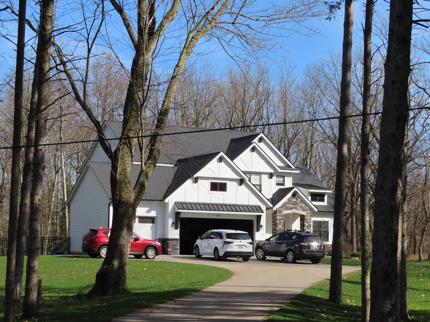 305 Honey Creek SE