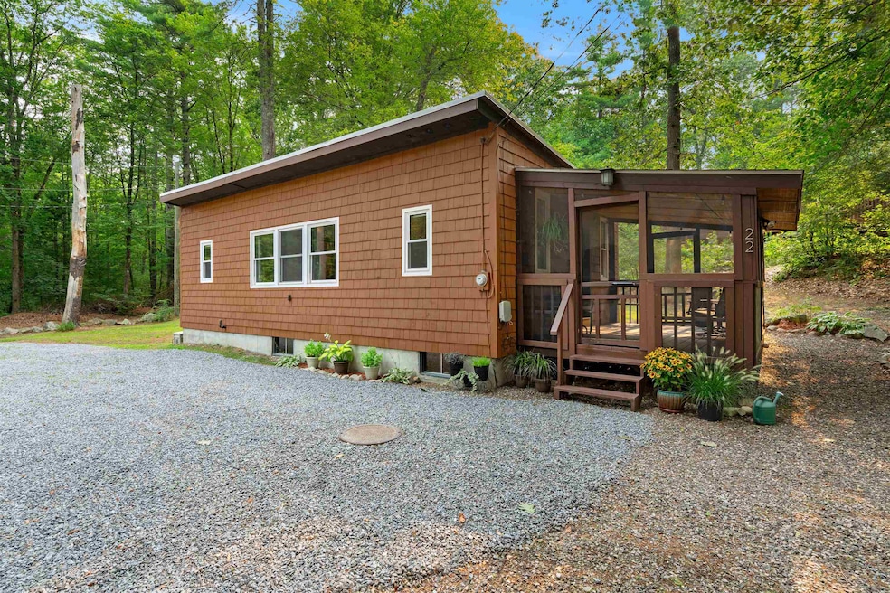 22 Showell Pond Rd, Sandown, NH 03873 - photo 1