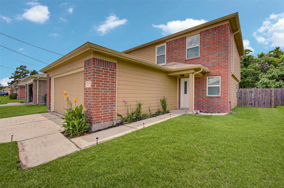 16754 Warbler Dr, Conroe, TX 77385 - photo 1