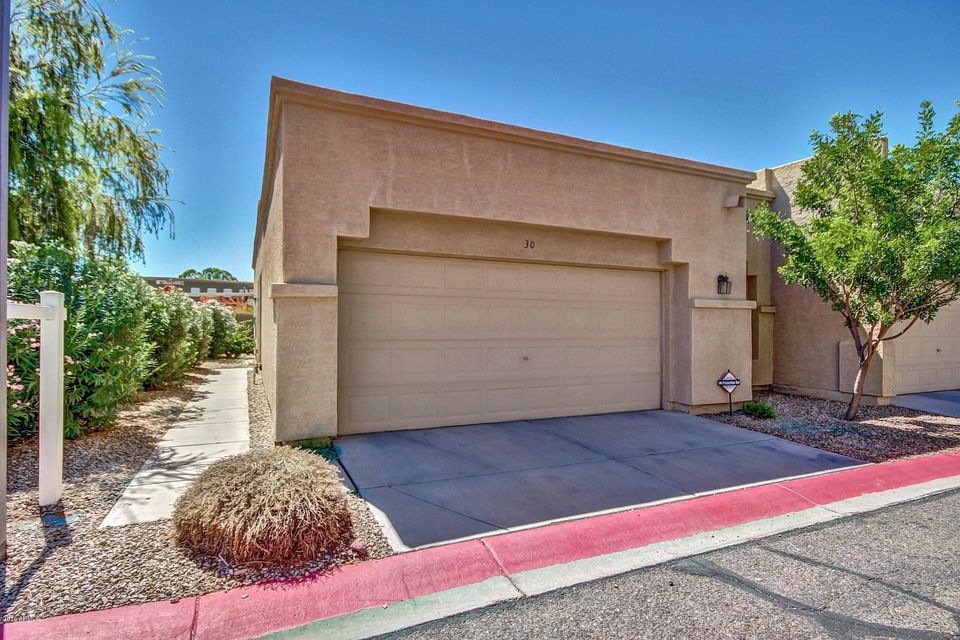 625 N Hamilton St unit 30, Chandler, AZ 85225 - photo 1