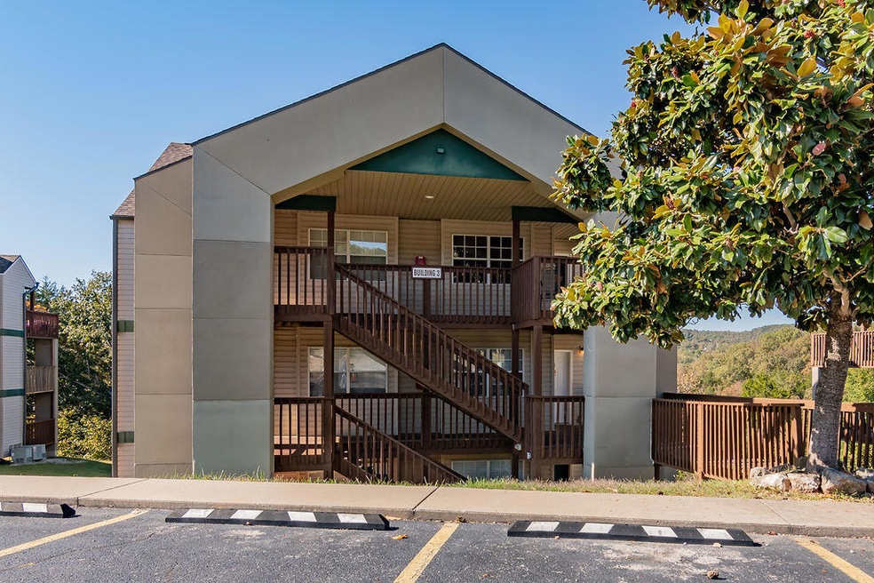 3WoodpeckerLaneDrUnit4Branson-2Exteriors