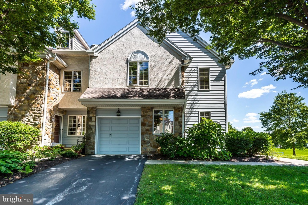 554 E Saxony Dr unit 554, Exton, PA 19341 - photo 1