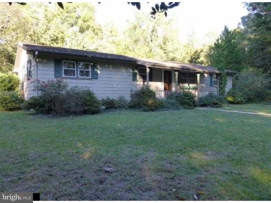1404 NE Lakeshore Dr, Millville, NJ 08332 - photo 1