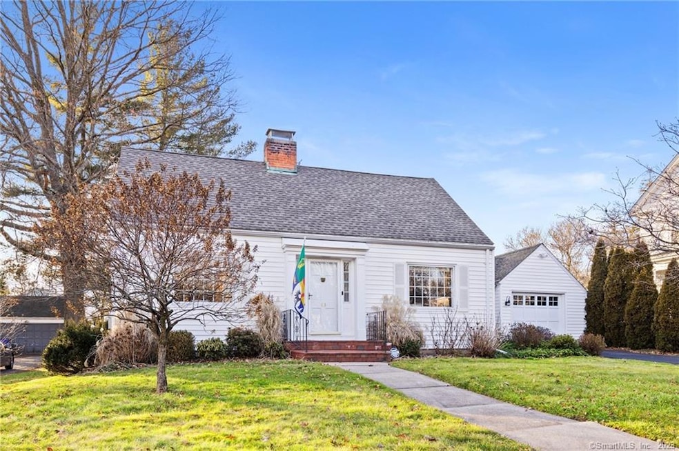 43 Beverly Rd, West Hartford, CT 06119 - photo 1