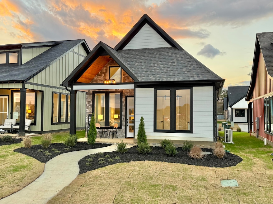 390 Idle Place Cir, Fort Oglethorpe, GA 30741 - photo 1