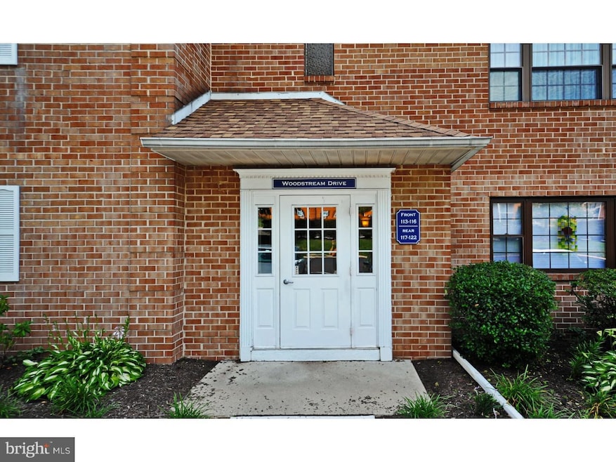 115 Woodstream Dr, Norristown, PA 19403 - photo 1