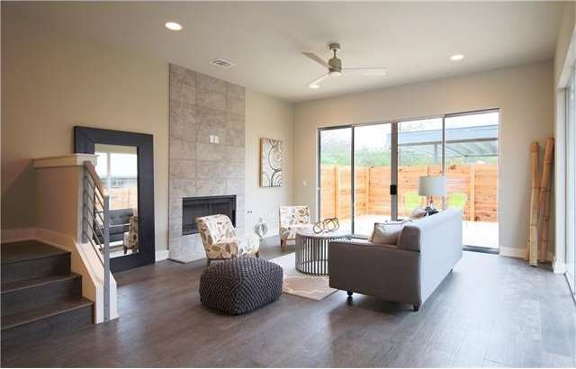 Welcome home to 2108 Brackenridge, Unit A!