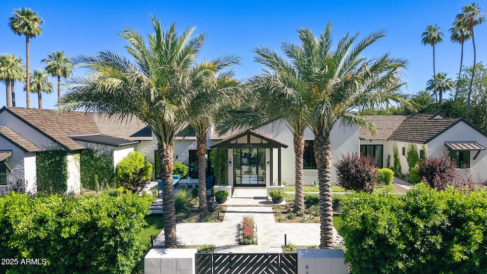 6235 E Montecito Ave, Scottsdale, AZ 85251 - photo 1