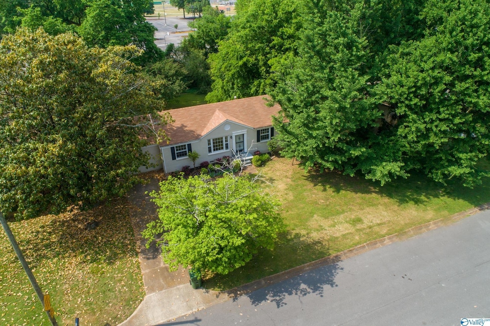 6601 Chadwell Rd SW, Huntsville, AL 35802 - photo 1