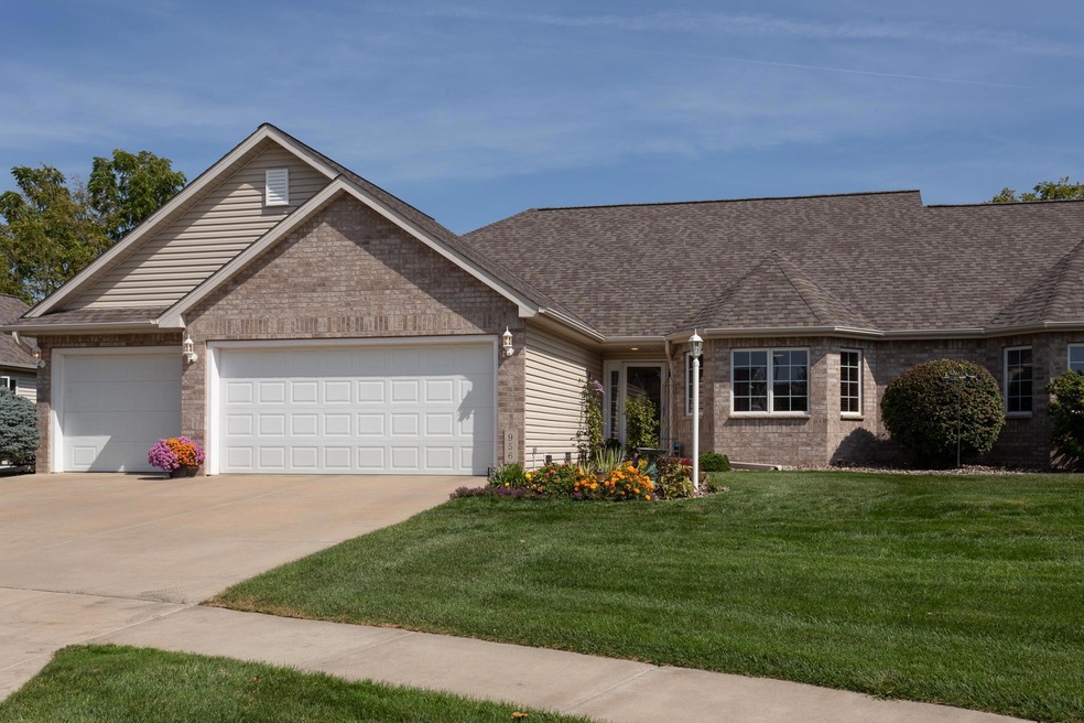 956 Aurora Cir, Red Wing, MN 55066 - photo 1