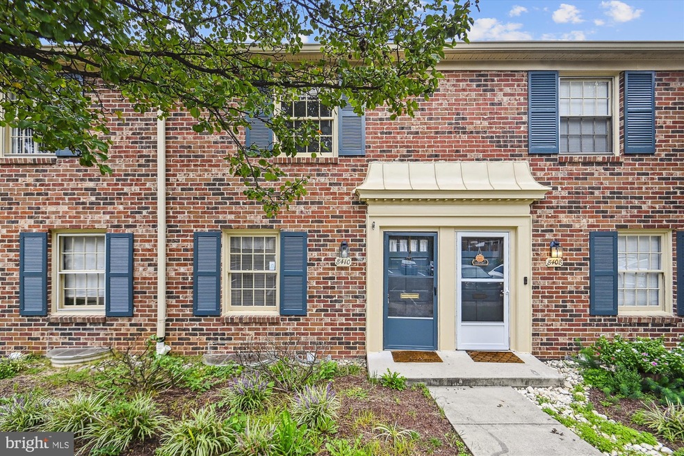 8410 Penshurst Dr unit 588, Springfield, VA 22152 - photo 1