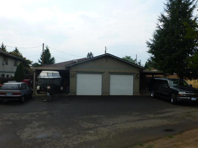 271 N 10th St, Central Point, OR 97502 - photo 1