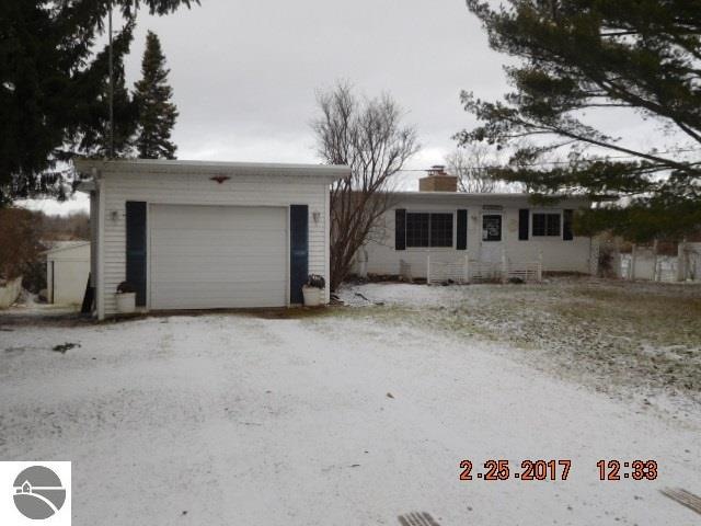 4248 W Lakeside Dr, West Branch, MI 48661 - photo 1