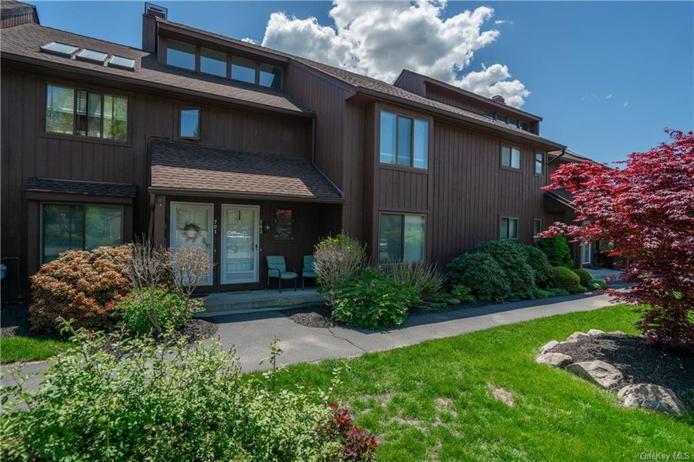 702 Panorama Dr, Mohegan Lake, NY 10547 - photo 1