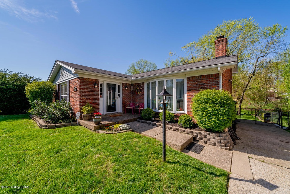 8308 Cloverport Dr, Louisville, KY 40228 - photo 1