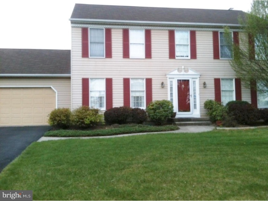 2112 Goldenrod Dr, Macungie, PA 18062 - photo 1