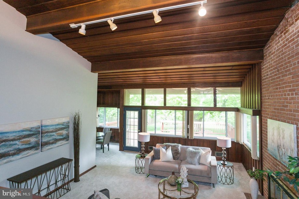 207 Longview Dr, Alexandria, VA 22314 - photo 1