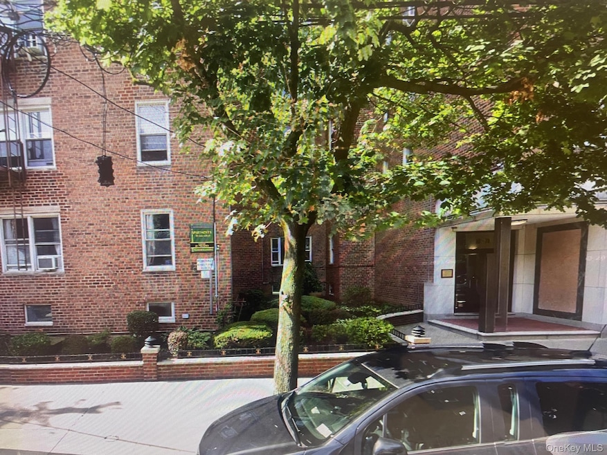 65-70 Booth St unit 2-B, Rego Park, NY 11374 - photo 1