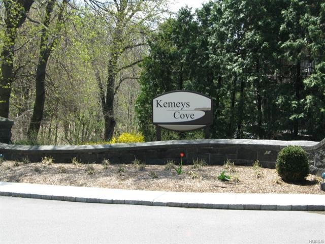401 Kemeys Ave unit 401, Briarcliff Manor, NY 10510 - photo 1