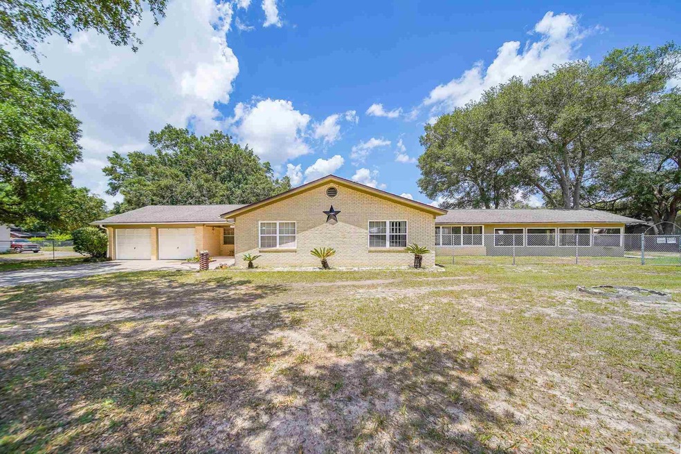 1900 Cope Ln, Pensacola, FL 32526 - photo 1