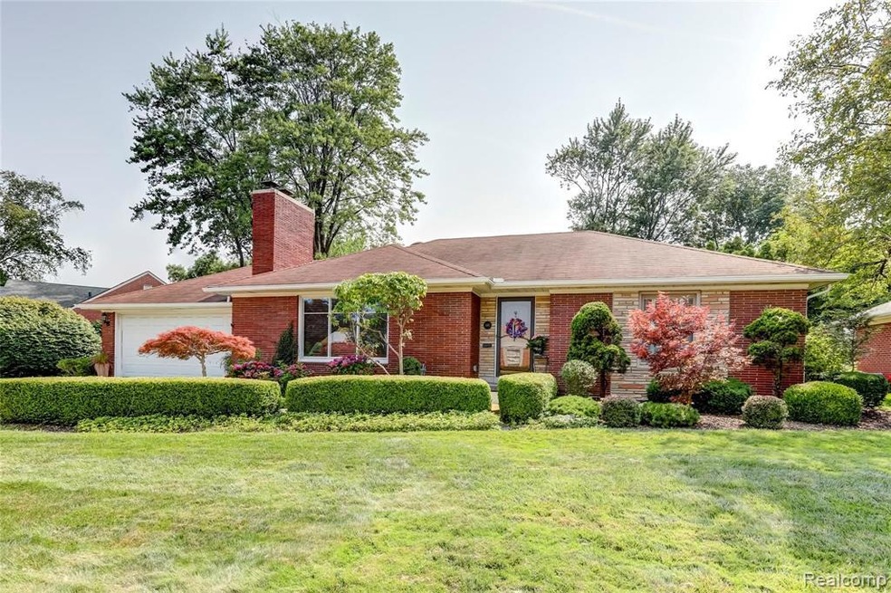 481 Shelbourne Road, Grosse Pointe Farms, MI-1.jpg