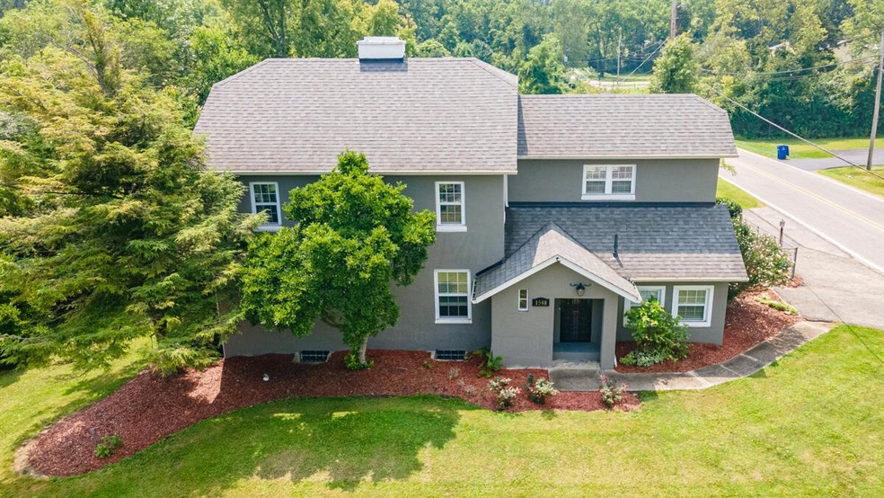 Welcome to 1548 Demorest Rd.!