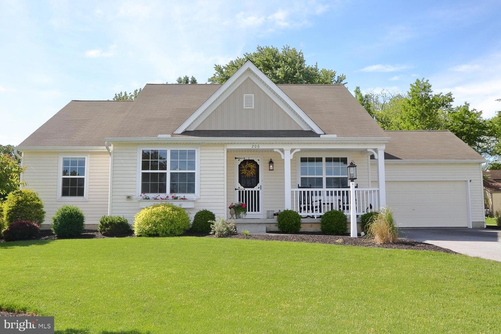 206 Fallowfield Dr, Leola, PA 17540 - photo 1