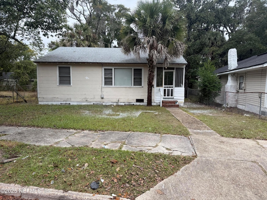 947 Glencarin St, Jacksonville, FL 32208 - photo 1