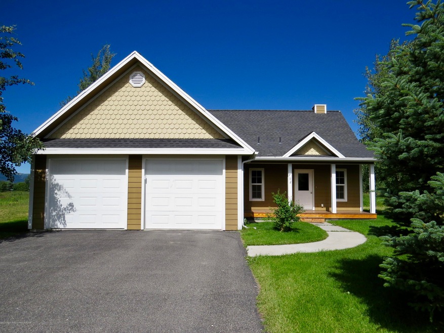 792 Streamside St, Driggs, ID 83422 - photo 1