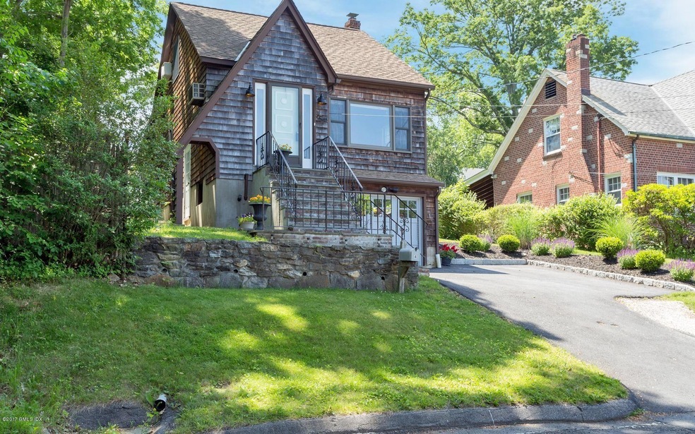 4 Caroline Place, Greenwich, CT 06831 - photo 1