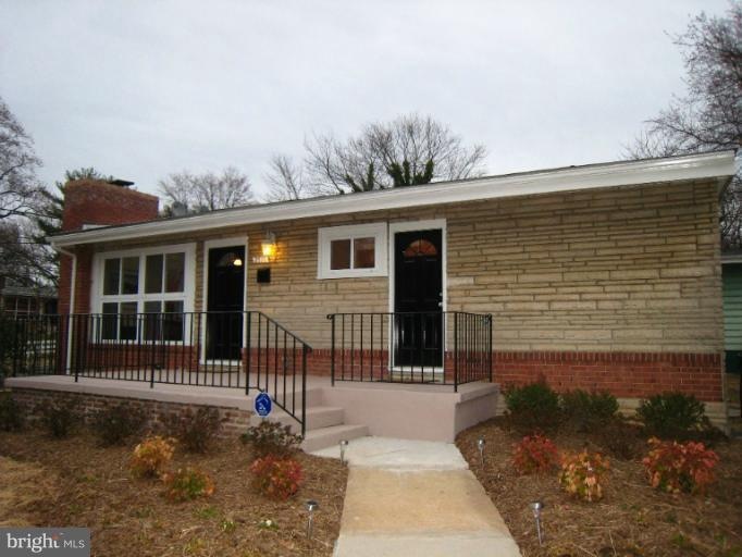 2717 Country Club Rd, Hyattsville, MD 20785 - photo 1