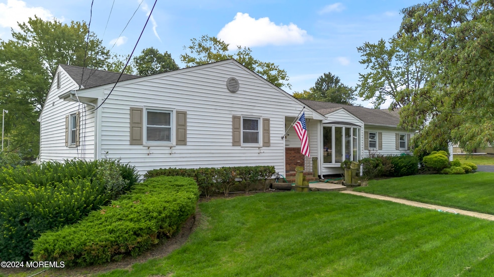 21 Kingsport Dr, Howell, NJ 07731 - photo 1