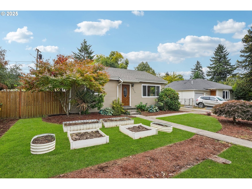 8416 NE Wygant St, Portland, OR 97220 - photo 1