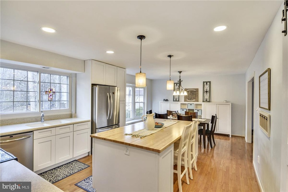 15920 Fairway Dr, Dumfries, VA 22025 - photo 1